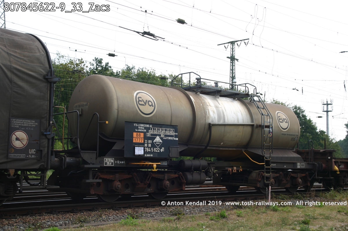 807845622-9_33_Zacs.jpg